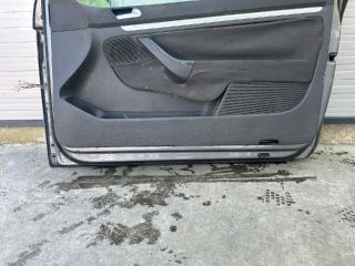 bontott VW GOLF V Jobb első Ajtó (Üres lemez)