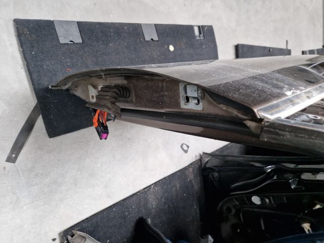 bontott VW GOLF V Jobb első Ajtó (Üres lemez)