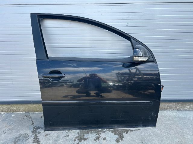 bontott VW GOLF V Jobb első Ajtó (Üres lemez)