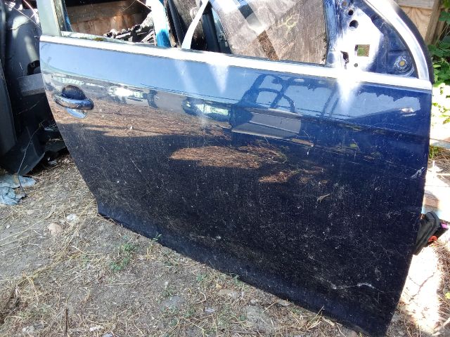 bontott VW GOLF V Jobb első Ajtó (Üres lemez)