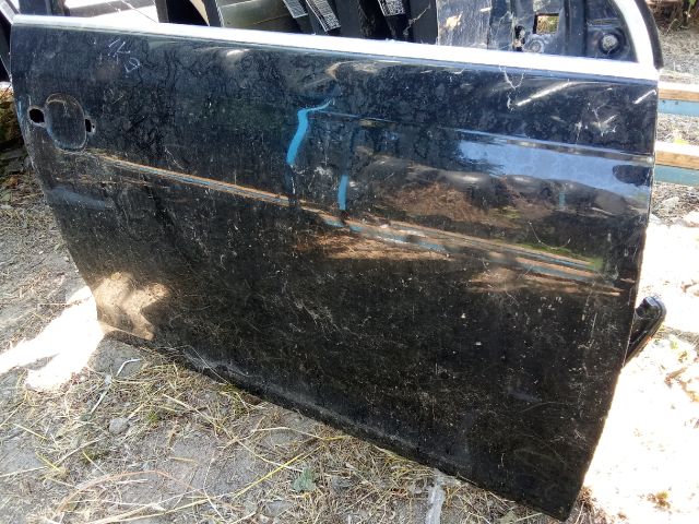 bontott VW GOLF V Jobb első Ajtó (Üres lemez)