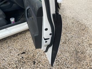 bontott VW GOLF V Jobb első Ajtó (Üres lemez)