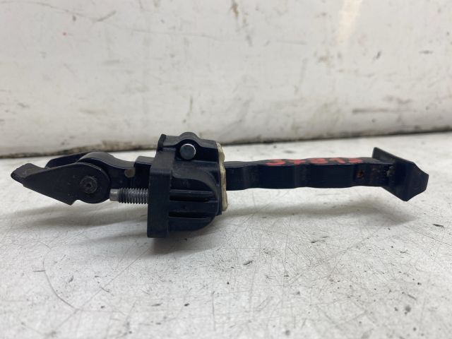 bontott VW GOLF V Jobb első Ajtóhatároló