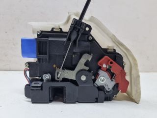 bontott VW GOLF V Jobb első Ajtózár