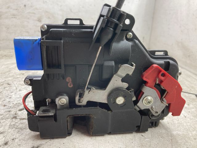 bontott VW GOLF V Jobb első Ajtózár