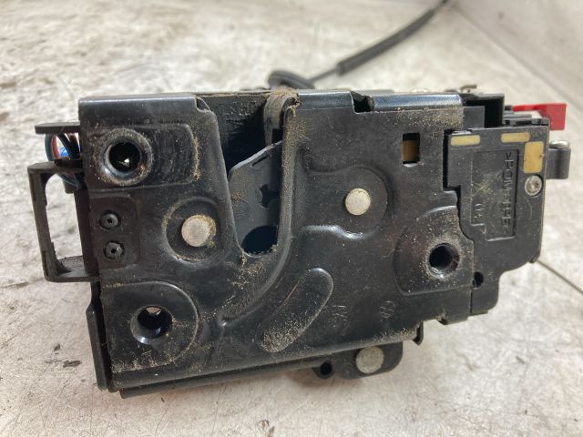 bontott VW GOLF V Jobb első Ajtózár