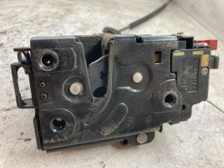 bontott VW GOLF V Jobb első Ajtózár