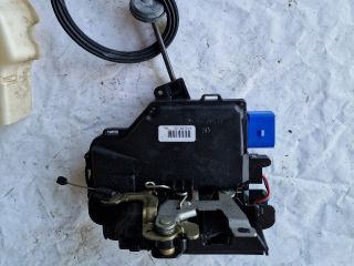 bontott VW GOLF V Jobb első Ajtózár