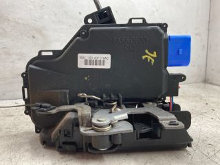 bontott VW GOLF V Jobb első Ajtózár