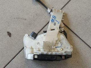 bontott VW GOLF V Jobb első Ajtózár