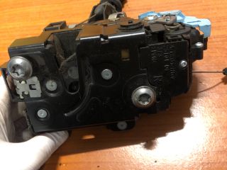 bontott VW GOLF V Jobb első Ajtózár