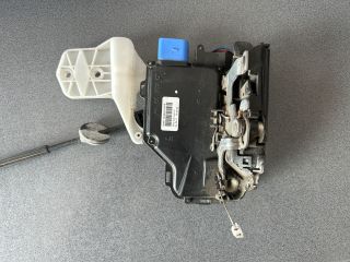 bontott VW GOLF V Jobb első Ajtózár