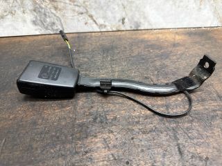 bontott VW GOLF V Jobb első Biztonsági Öv Csat