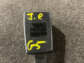 bontott VW GOLF V Jobb első Biztonsági Öv Csat