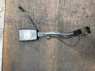 bontott VW GOLF V Jobb első Biztonsági Öv Csat