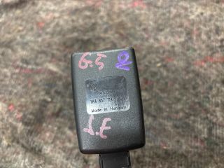 bontott VW GOLF V Jobb első Biztonsági Öv Csat