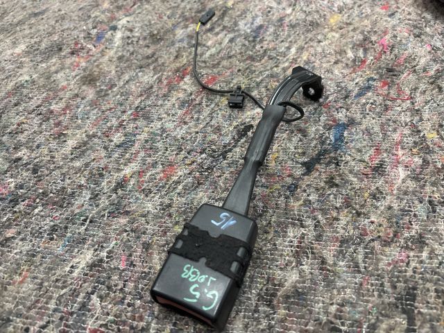 bontott VW GOLF V Jobb első Biztonsági Öv Csat