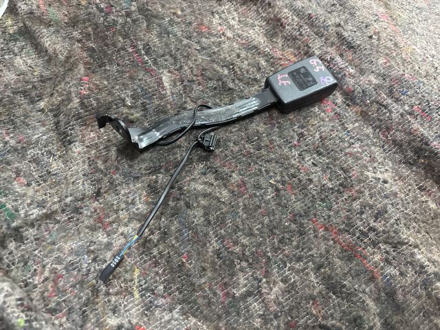 bontott VW GOLF V Jobb első Biztonsági Öv Csat