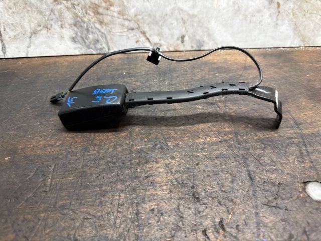 bontott VW GOLF V Jobb első Biztonsági Öv Csat