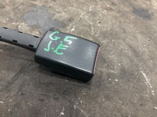 bontott VW GOLF V Jobb első Biztonsági Öv Csat