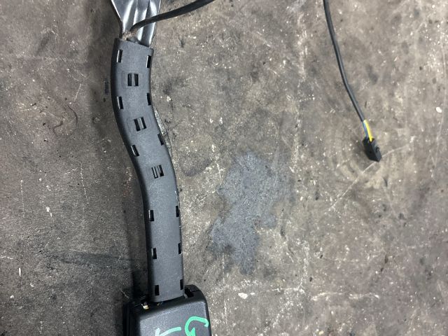 bontott VW GOLF V Jobb első Biztonsági Öv Csat