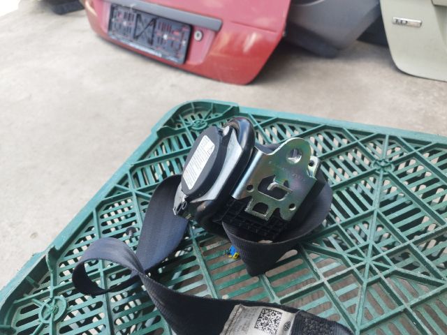 bontott VW GOLF V Jobb első Biztonsági Öv