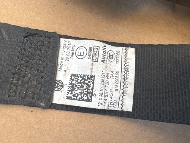 bontott VW GOLF V Jobb első Biztonsági Öv