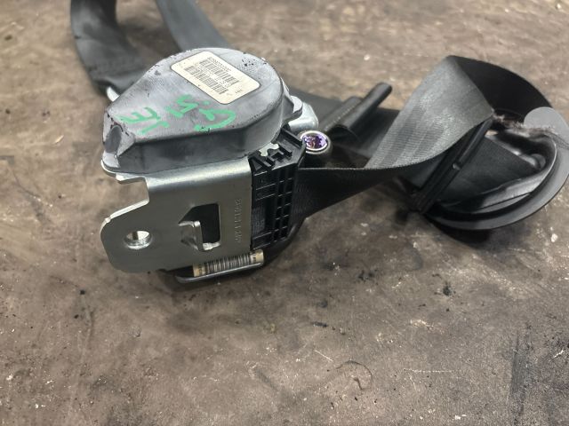 bontott VW GOLF V Jobb első Biztonsági Öv