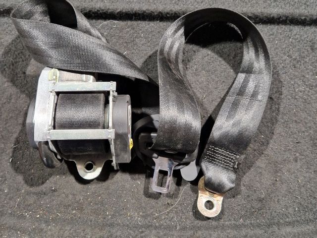 bontott VW GOLF V Jobb első Biztonsági Öv