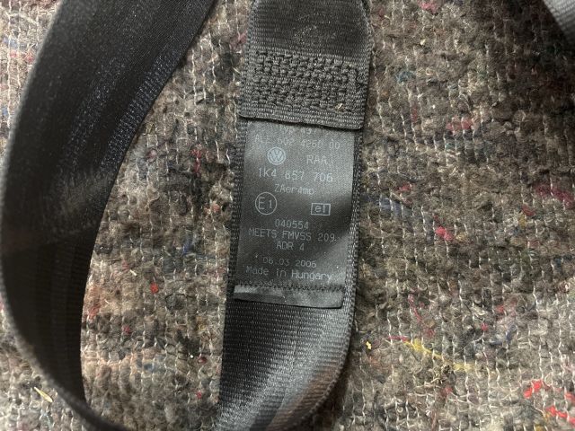 bontott VW GOLF V Jobb első Biztonsági Öv