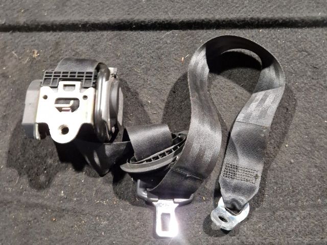 bontott VW GOLF V Jobb első Biztonsági Öv