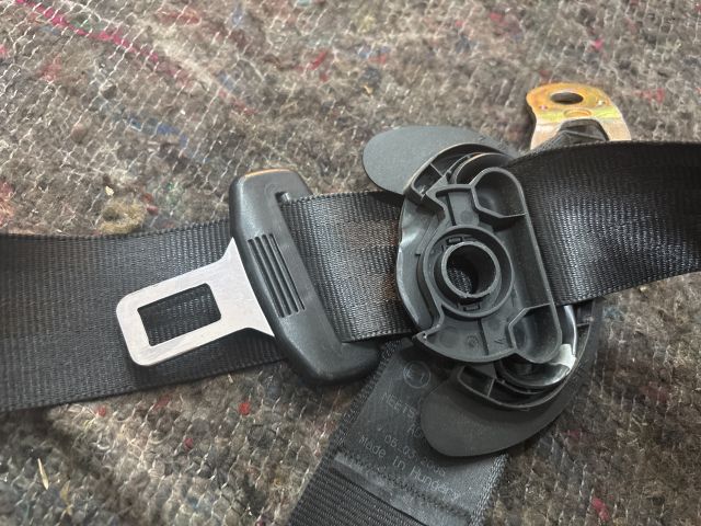 bontott VW GOLF V Jobb első Biztonsági Öv