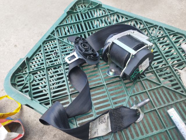 bontott VW GOLF V Jobb első Biztonsági Öv