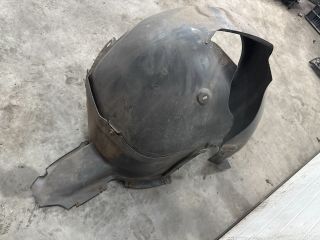 bontott VW GOLF V Jobb első Dobbetét (Kerékjárati, Műanyag)