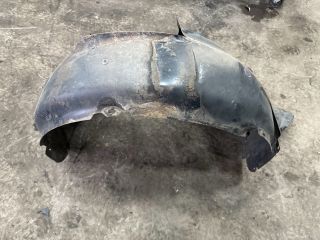 bontott VW GOLF V Jobb első Dobbetét (Kerékjárati, Műanyag)