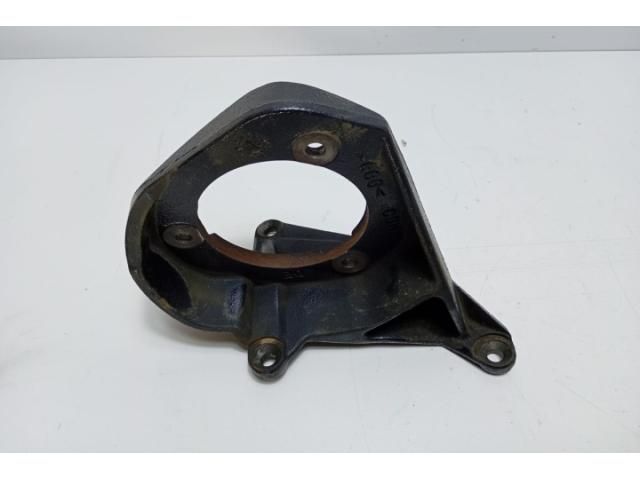 bontott VW GOLF V Jobb első Féltengely Tartó