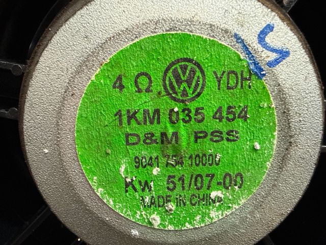 bontott VW GOLF V Jobb első Hangszóró