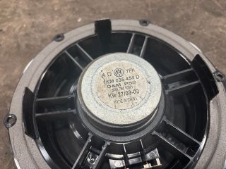 bontott VW GOLF V Jobb első Hangszóró