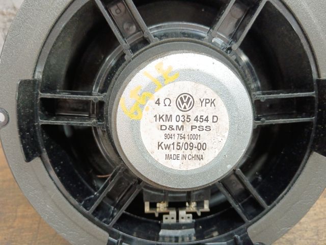 bontott VW GOLF V Jobb első Hangszóró