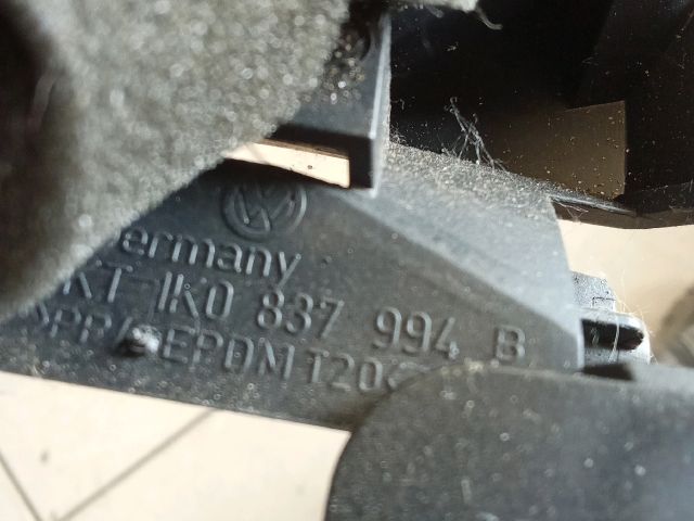 bontott VW GOLF V Jobb első Hangszóró