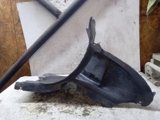 bontott VW GOLF V Jobb első Hátsó Dobbetét (Kerékjárati, Műanyag)