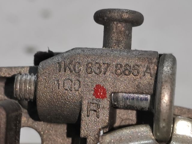 bontott VW GOLF V Jobb első Külső Kilincs