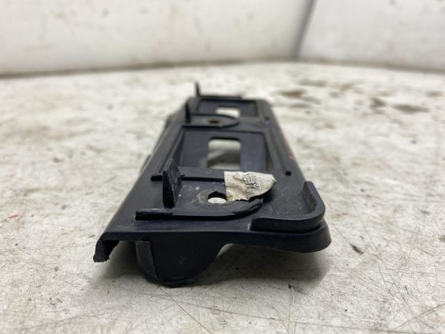 bontott VW GOLF V Jobb első Lökhárító Tartó (Műanyag)