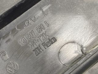 bontott VW GOLF V Jobb első Lökhárító Tartó (Műanyag)