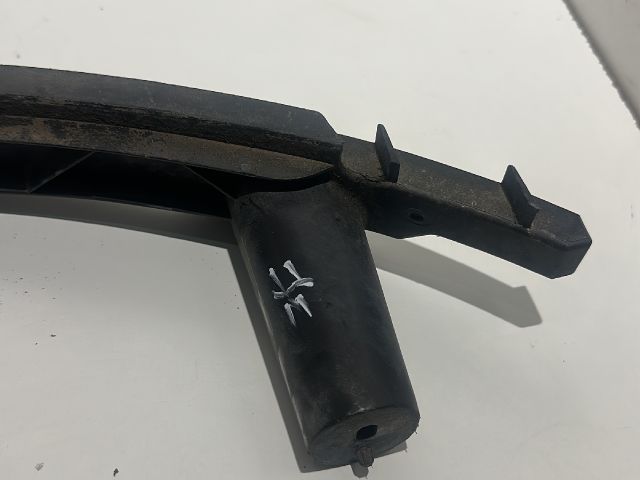 bontott VW GOLF V Jobb első Lökhárító Tartó (Műanyag)