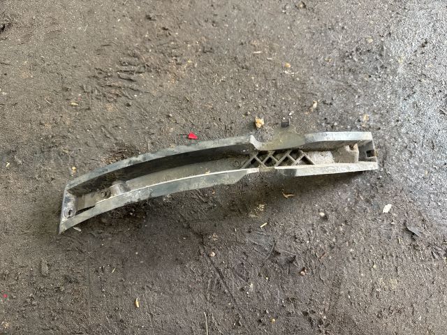 bontott VW GOLF V Jobb első Lökhárító Tartó (Műanyag)