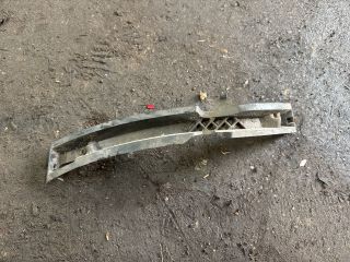 bontott VW GOLF V Jobb első Lökhárító Tartó (Műanyag)