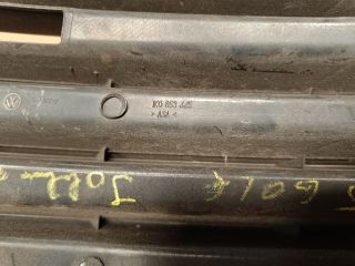 bontott VW GOLF V Jobb első Lökhárító Vakborítás