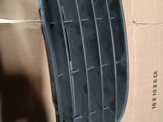 bontott VW GOLF V Jobb első Lökhárító Vakborítás