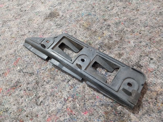 bontott VW GOLF V Jobb első Oldal Lökhárító Tartó (Műanyag)